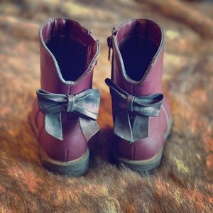 Toddler Girls CAT & JACK Boots with Bows 🎀
